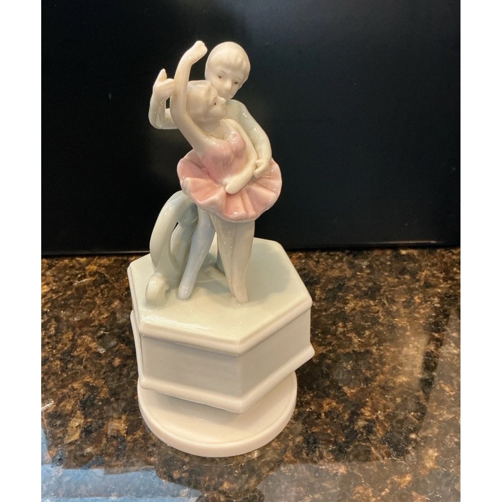 Porcelain Vintage Ballet Dancer Couple Figurine Music Box Working